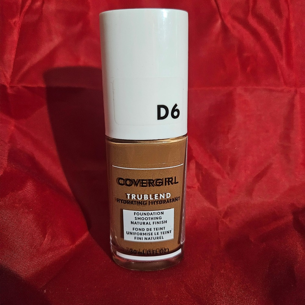 Covergirl Trublend Hydrating Smoothing Foundation D6 Natural Finish 1‎ fl oz